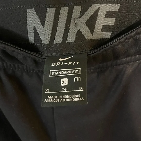 Nike Men's Black Joggers - Picture 2 of 3